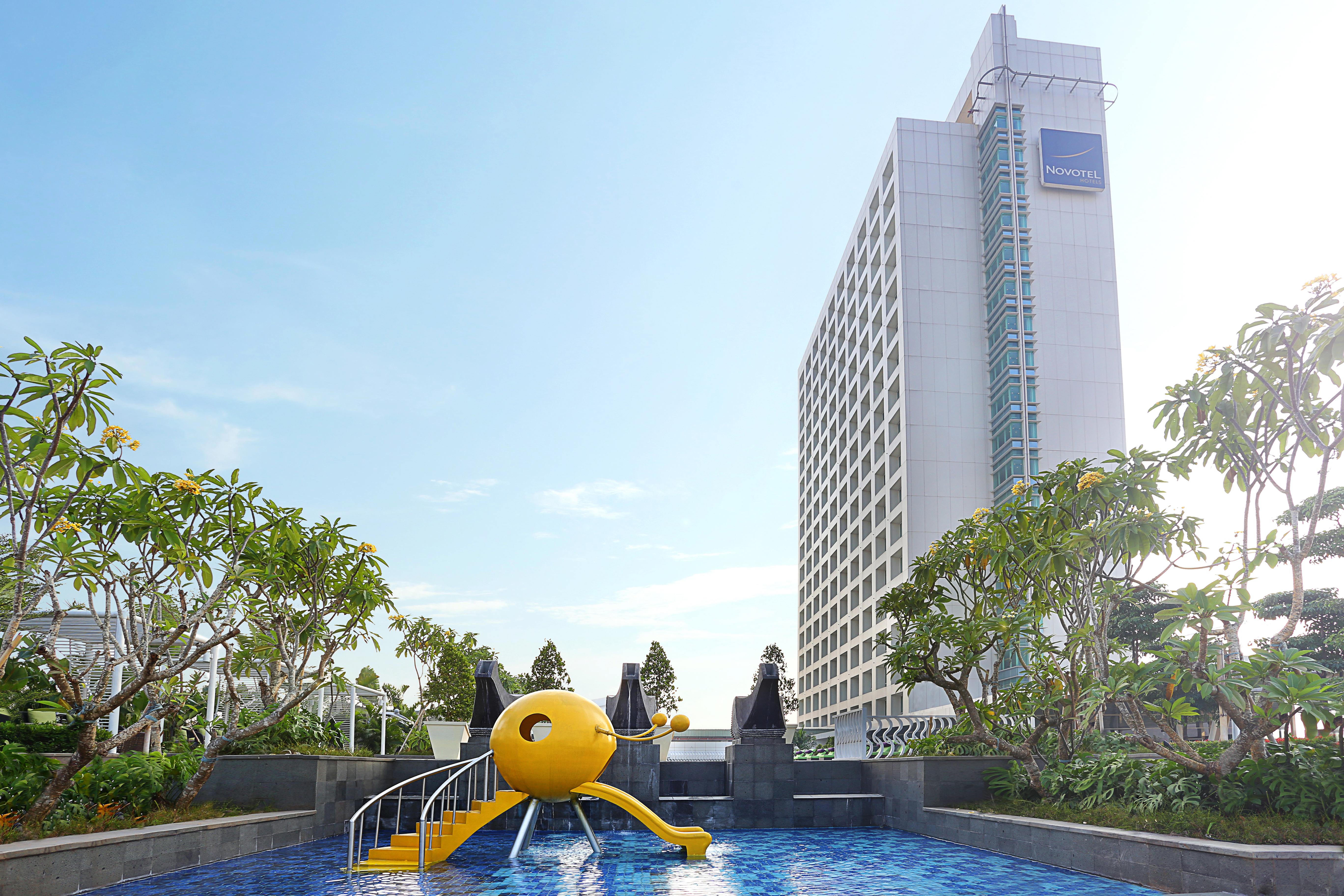 Novotel Tangerang Exterior photo